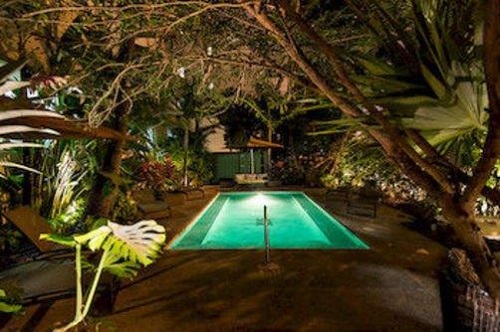 essex hotel pool